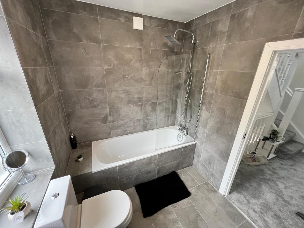 Wembley Stadium 5 Star Brand New Luxury Sleeps 14 With Parking Villa Лондон Екстериор снимка