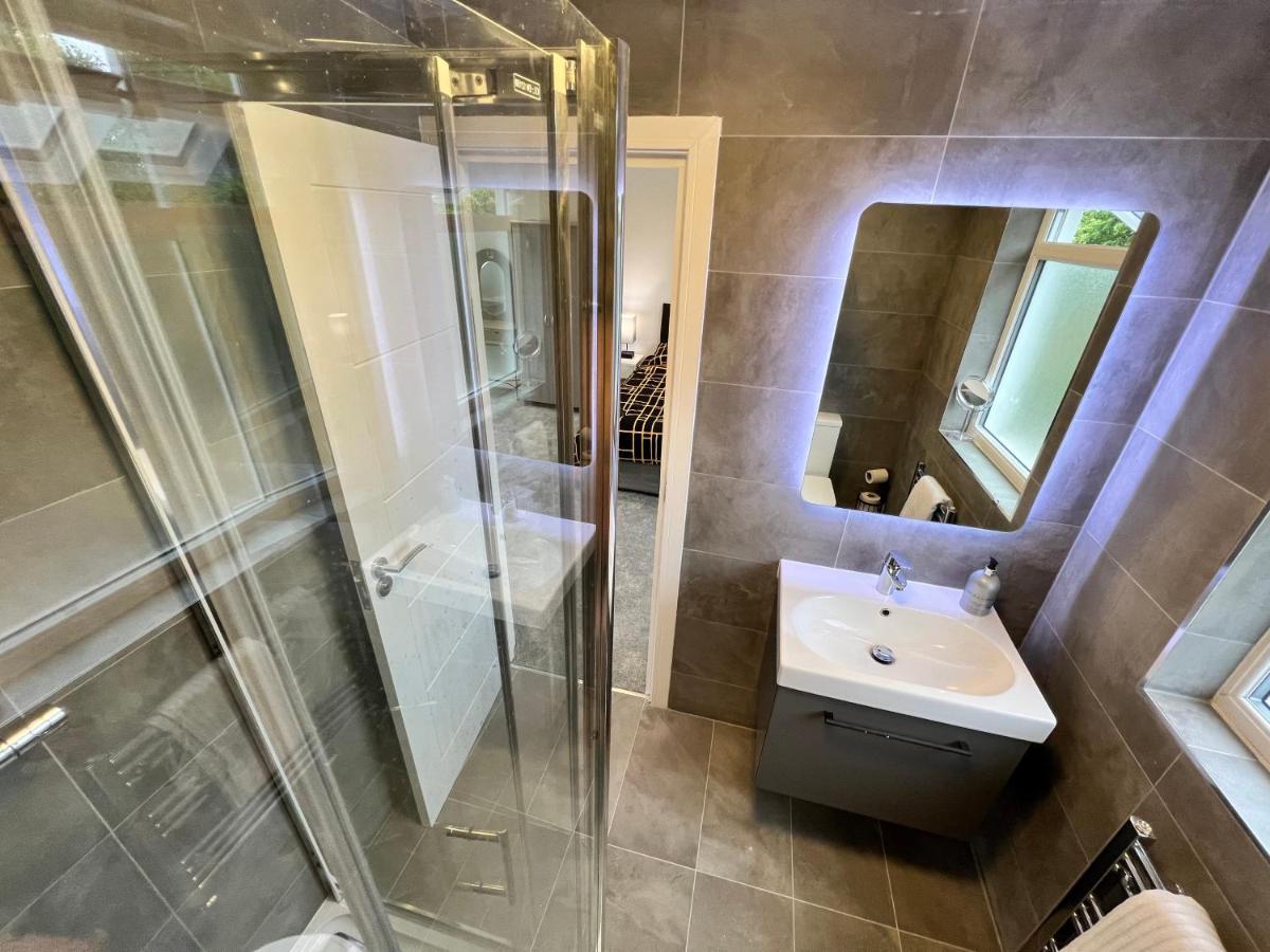 Wembley Stadium 5 Star Brand New Luxury Sleeps 14 With Parking Villa Лондон Екстериор снимка